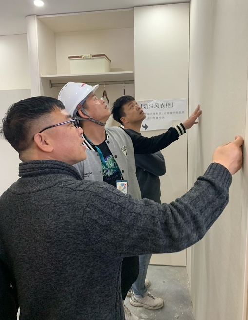  the R&D team provided product knowledge training for the industrial center on Goldea's fast-installation hotel products.
