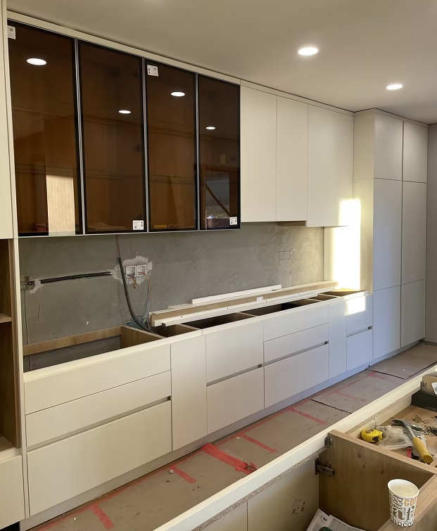 Goldea sent employees to Mongolia to help customers install cabinets and wall panels.